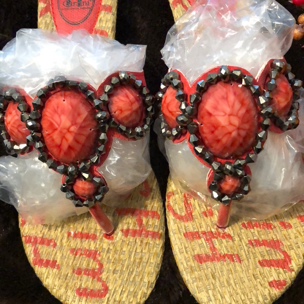 Sandals - Picture 2 of 6